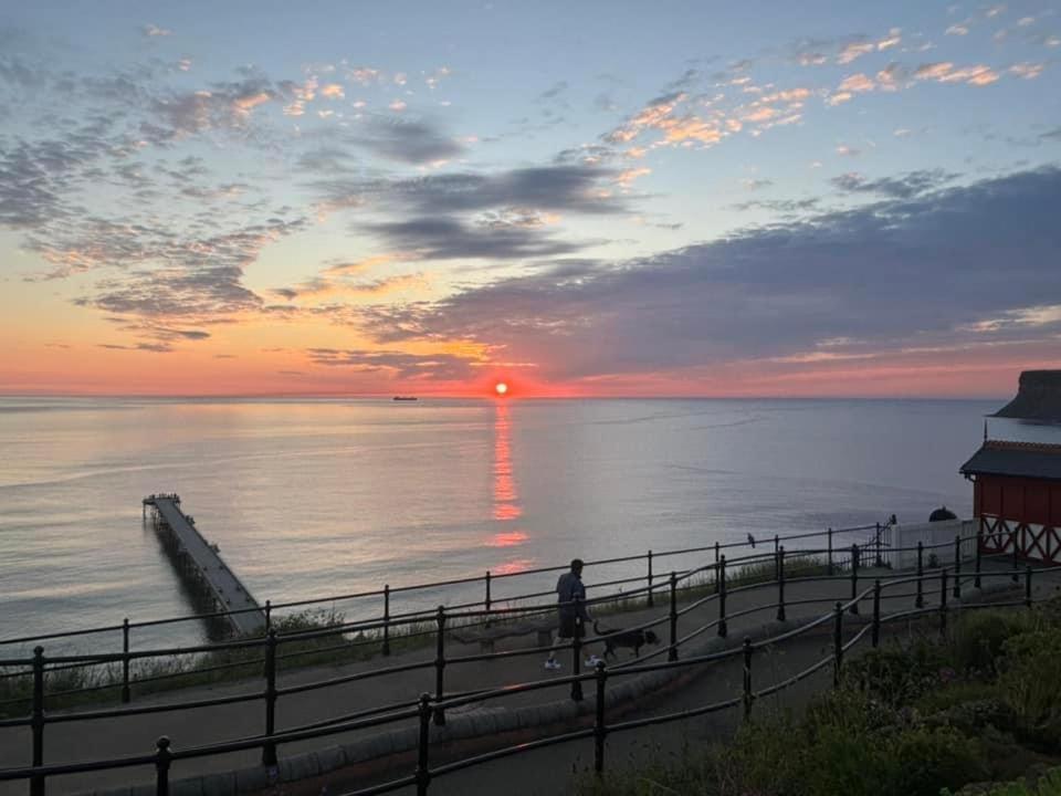 Captain'S Deck Beach Balcony Perfectlysaltburn エクステリア 写真